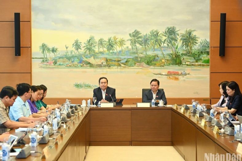 Chủ tịch Quốc hội Trần Thanh Mẫn đề nghị: tăng cường năng lực nội tại và sức chống chịu của nền kinh tế trước những diễn biến khó lường của kinh tế và thương mại thế giới. (Ảnh: Duy Linh).