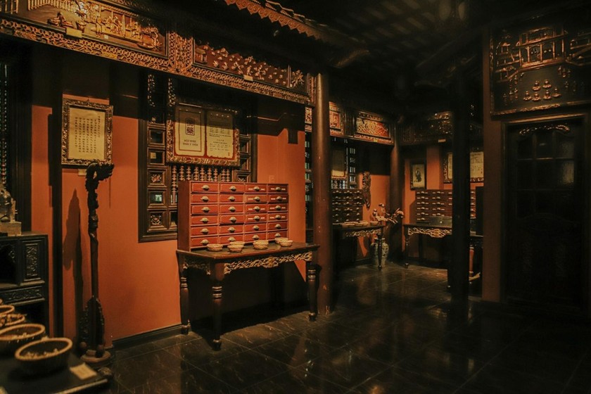 Nhiều tư liệu quý về lịch sử y học Việt Nam được trưng bày tại Bảo tàng Y học cổ truyền. (Nguồn: Vietnambeauty)