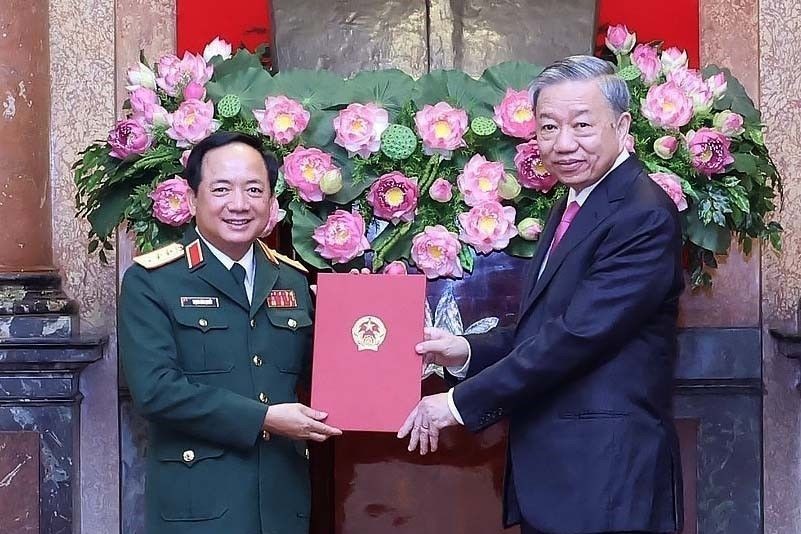 Chủ tịch nước Tô Lâm trao quyết định bổ nhiệm Thượng tướng Trịnh Văn Quyết giữ chức Chủ nhiệm Tổng cục Chính trị Quân đội nhân dân Việt Nam.