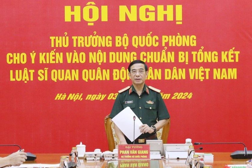 Bộ trưởng Bộ Quốc phòng Phan Văn Giang chủ trì Hội nghị. 