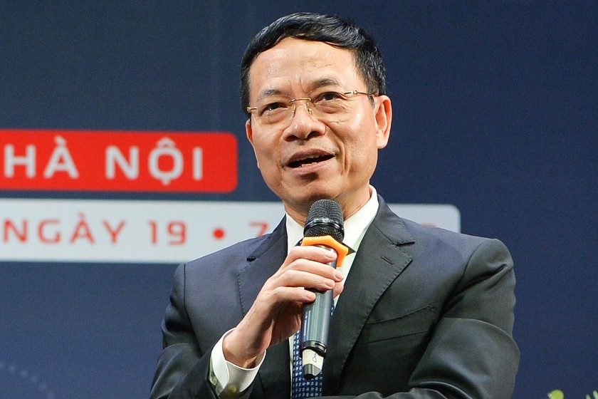 Bộ trưởng Nguyễn Mạnh Hùng.