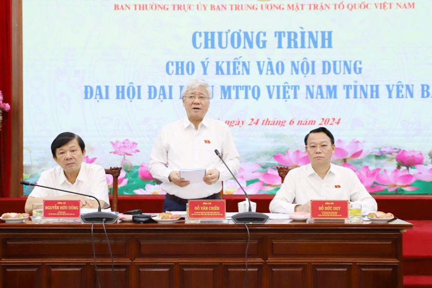 Ủy viên Bộ Chính trị, Bí thư Trung ương Đảng, Chủ tịch Ủy ban Trung ương MTTQ Việt Nam Đỗ Văn Chiến phát biểu tại cuộc làm việc. (Ảnh: H.Diệp)