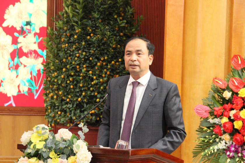 Ông Nguyễn Đình Khuyến - Phó Bí thư Quận ủy Chủ tịch UBND quận Tây Hồ.