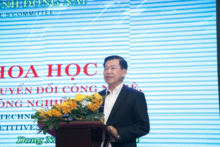 Bí thư Tỉnh ủy Nguyễn Hồng Lĩnh phát biểu tại Hội thảo.