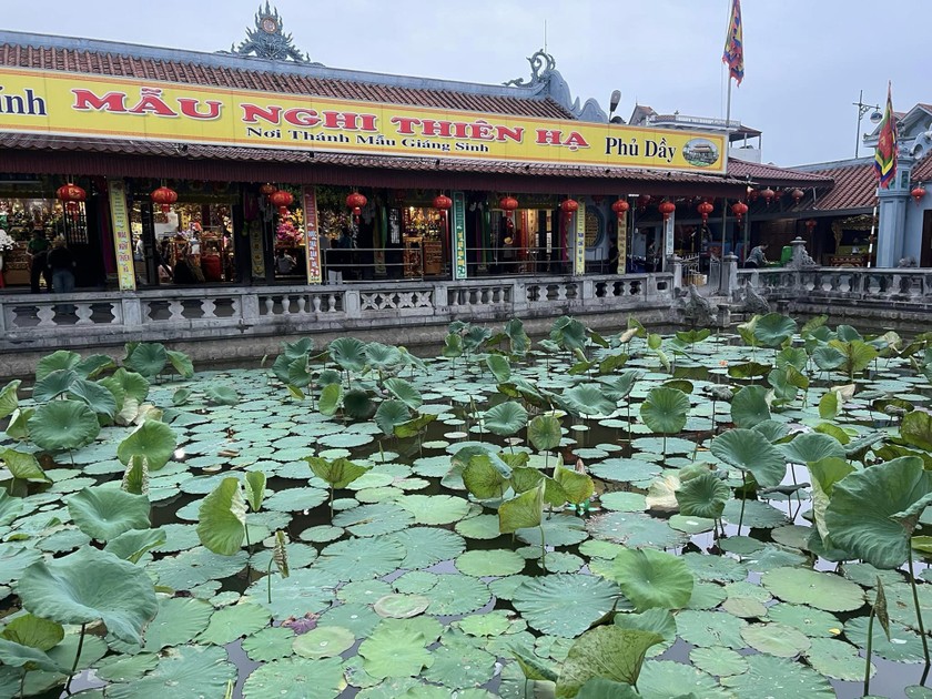 Ông bà cha mẹ là vị Phật trong nhà. (Ảnh: PV)