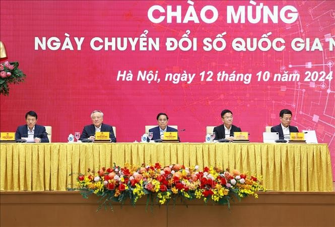 Thủ tướng Phạm Minh Chính: Chuyển đổi số một cách sâu rộng, toàn diện, thực chất và hiệu quả ảnh 2