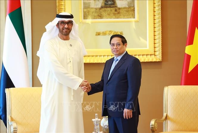 Thủ tướng Phạm Minh Chính tiếp Bộ trưởng Công nghiệp và Công nghệ cao UAE, CEO Tập đoàn Dầu khí Quốc gia Abu Dhabi (ADNOC) Sultan bin Ahmed Al Jaber. Ảnh: Dương Giang/TTXVN