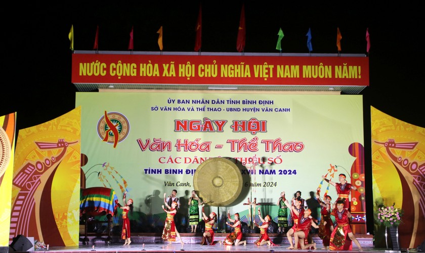 Ngày hội văn hóa - thể thao các dân tộc thiểu số tỉnh Bình Định được tổ chức định kỳ 2 năm một lần.