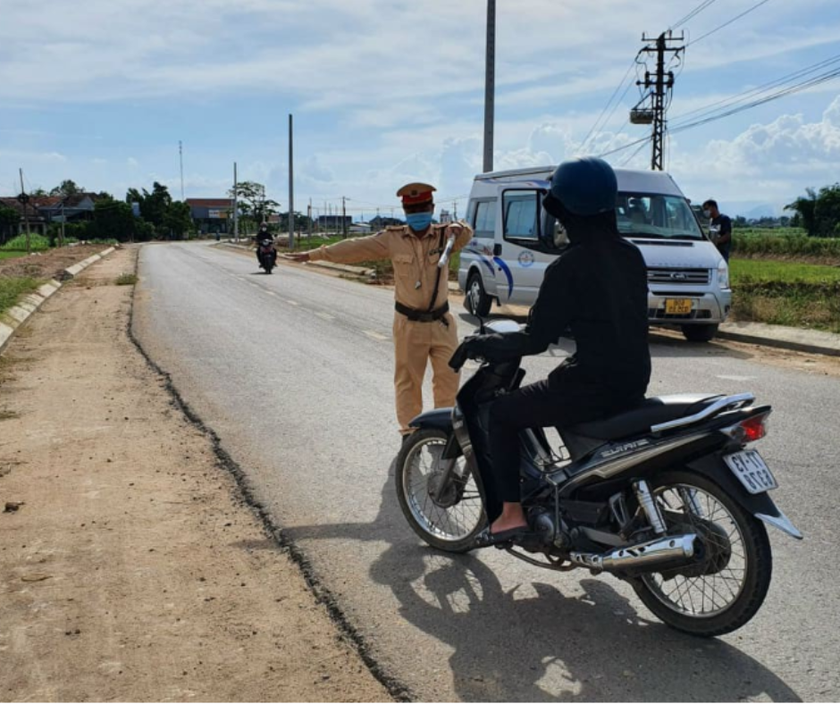 Thi đua về bảo đảm trật tự, an toàn giao thông trên địa bàn Bình Định