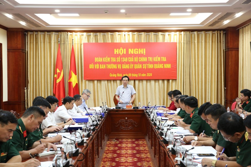 Ông Nghiêm Phú Cường, Phó Chủ nhiệm Ủy ban Kiểm tra Trung ương, Phó Trưởng Đoàn kiểm tra - tại buổi làm việc với Ban Thường vụ Đảng ủy Quân sự tỉnh Quảng Ninh