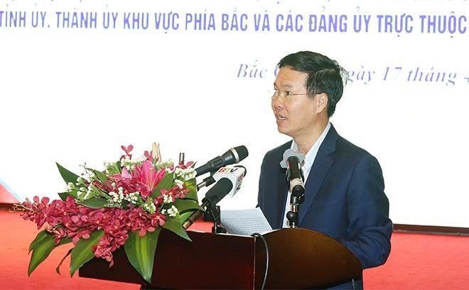 Trưởng Ban Tuyên giáo TƯ Võ Văn Thưởng phát biểu tại hội nghị.