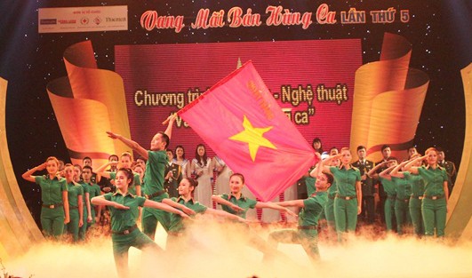 'Vang mãi bản hùng ca' tri ân các anh hùng liệt sĩ