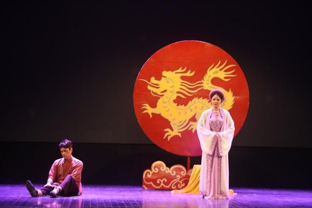 Nhiều vở kịch hay được công diễn nhân kỷ niệm 100 năm Sân khấu Kịch nói Việt Nam.