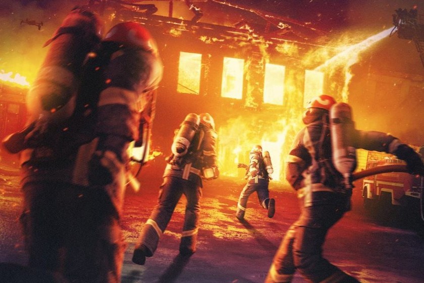 Hình ảnh quả cảm của những người lính cứu hỏa lao vào biển lửa cứu người dân. (Ảnh trong phim)