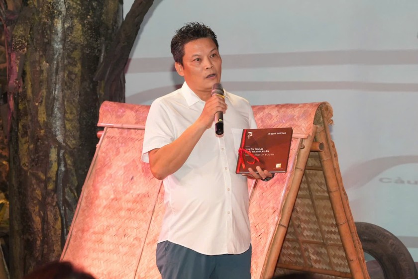 Để viết nên một kịch bản chân thực, sống động về chiến công oanh liệt của các cô gái TNXP, đạo diễn Lê Quý Dương đã dày công nghiên cứu các tư liệu, gặp gỡ nhiều nhân chứng (ảnh Yến Nhi)