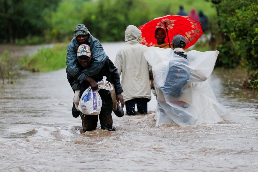 Hình ảnh lũ lụt khiến 181 người thiệt mạng ở Kenya 