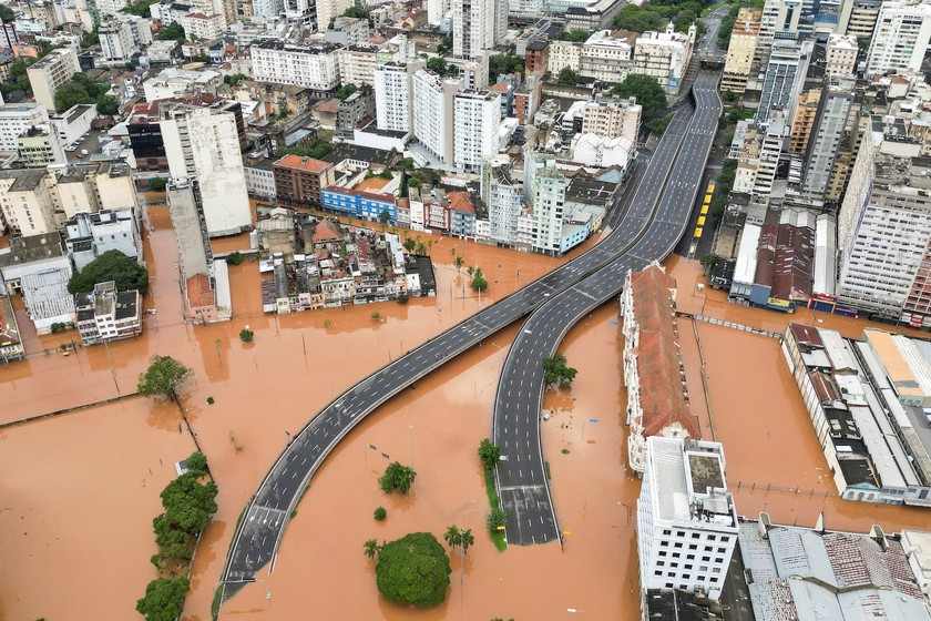 Số người thiệt mạng vì mưa lũ ở miền nam Brazil tăng lên 78