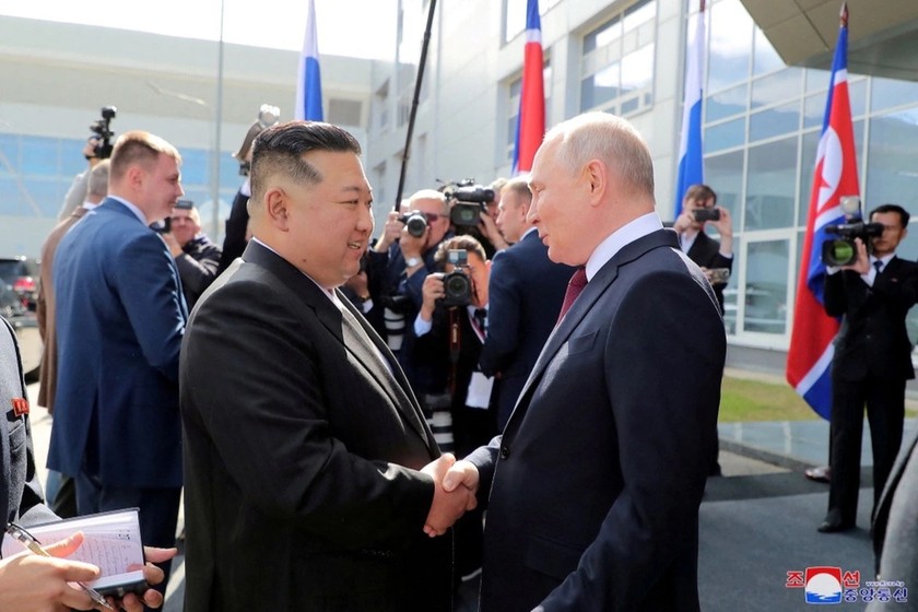 Tổng thống Nga Vladimir Putin và Chủ tịch Triều Tiên Kim Jong-un. Ảnh: Reuters