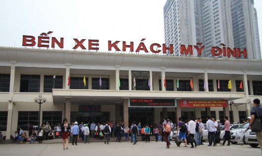 Bến xe Mỹ đình: Lượng hành khách giảm 1 nửa so với Tết năm ngoái