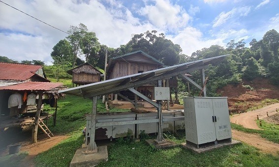Dự án cấp điện bằng năng lượng mặt trời QBSC được triển khai trên địa bàn 8 xã, 4 huyện của tỉnh Quảng Bình.