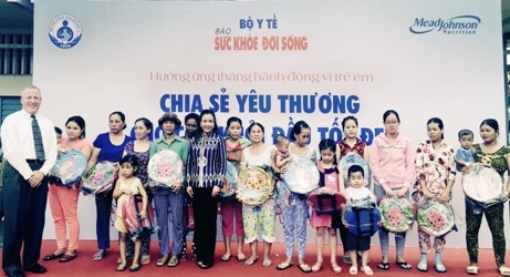 “Chia sẻ yêu thương, cho con khởi đầu tốt đẹp“