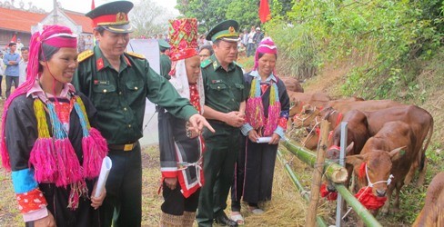 Gieo niềm hy vọng nơi “cực Tây” Tổ quốc