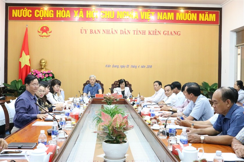 Toàn cảnh buổi họp 