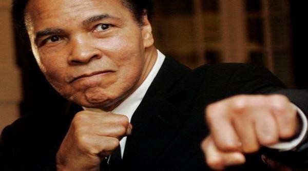 Tên tuổi võ sĩ Muhammad Ali đã trở thành huyền thoại của làng quyền anh thế giới 
