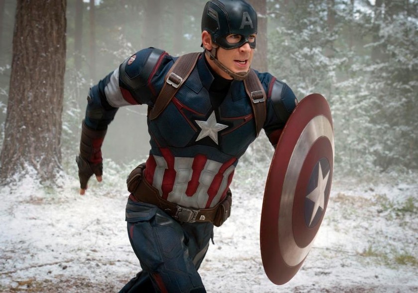 Chris trong tạo hình nhân vật Captain America. 