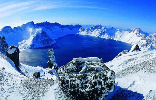 Vẻ đẹp tuyệt mỹ của hồ Thiên Trì. 