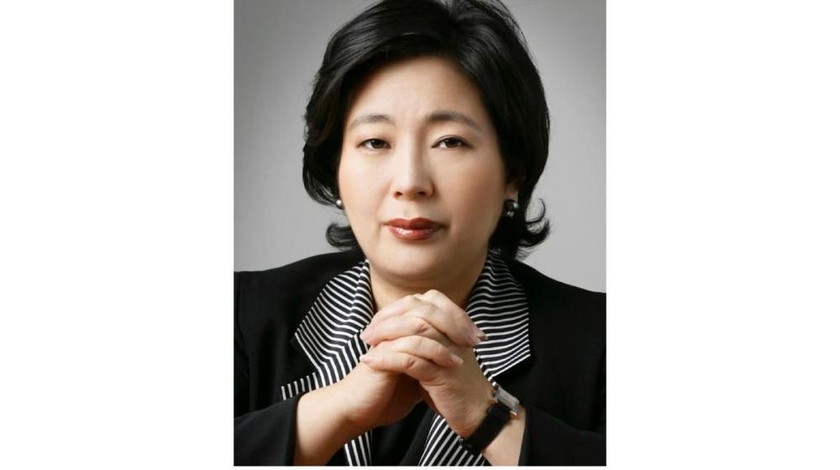 Bà Hyun Jeong Eun. 