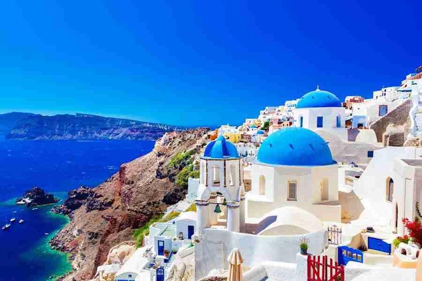 Đảo ngọc Santorini được ví như thiên đường. 