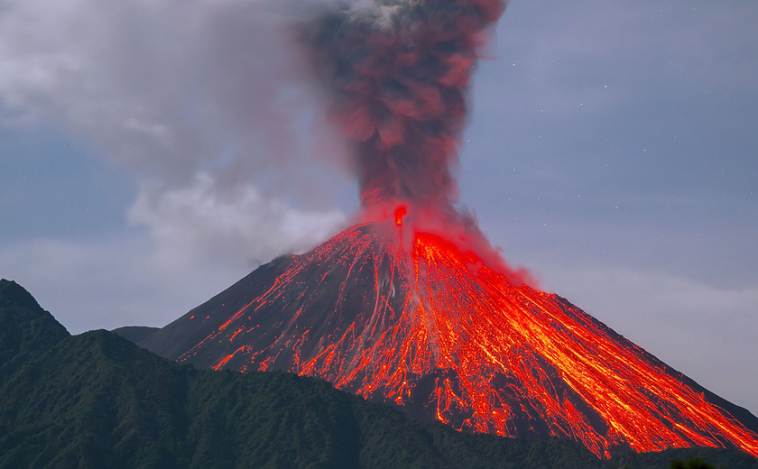 Núi lửa Tambora phun trào có sức mạnh công phá tương đương 800 triệu tấn TNT. 