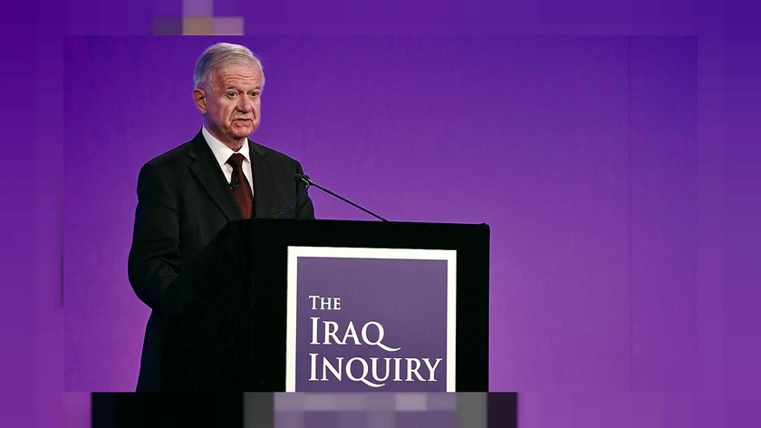 Phiên điều trần do ông John Chilcot về chiến tranh Iraq của Anh. (Ảnh AP).