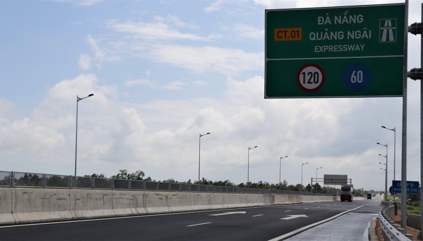 Tỉnh Quảng Ngãi yêu cầu Tổng Công ty Đầu tư phát triển đường cao tốc Việt Nam sớm giải quyết dứt điểm các tồn tại của dự án liên quan đến dự án đường cao tốc Đà Nẵng - Quảng Ngãi.