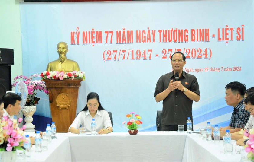 Thượng tướng Trần Quang Phương phát biểu tại buổi thăm hỏi tại Quảng Ngãi.