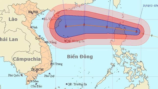 Vị trí và đường đi của bão Krosa lúc 7h ngày 31/10.