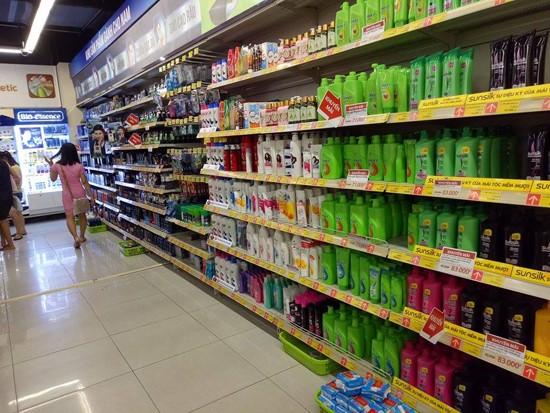 Hà Nội: Lạnh gáy mỹ phẩm độc hại phải thu hồi vẫn bán tràn lan