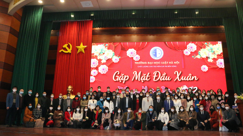 Đại học Luật Hà Nội gặp mặt đầu xuân năm 2022