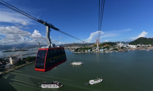 Miền Bắc: Du khách hào hứng khám phá Sun World Ha Long Park