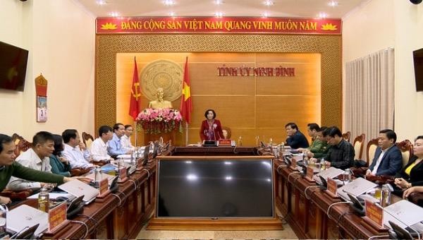 Hội nghị giao ban công tác với Thường trực các huyện, thành ủy, đảng ủy trực do Thường trực Tỉnh ủy Ninh Bình tổ chức.
