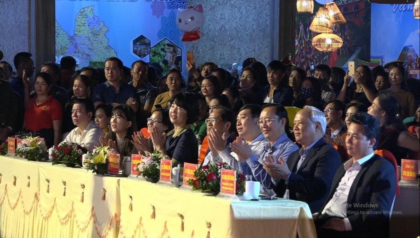 Phó Chủ tịch Quốc hội Uông Chu Lưu cùng các đại biểu tham dự.