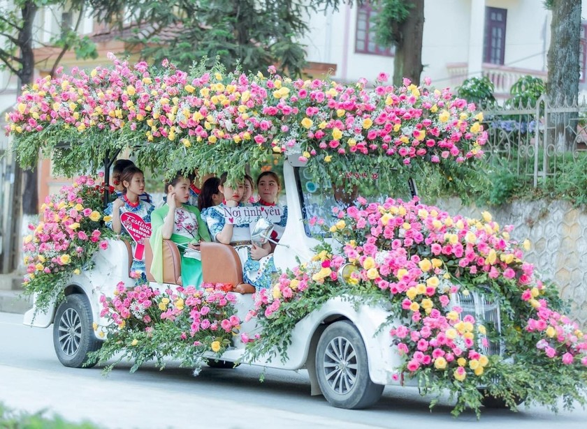 Lào Cai đón trên 227 nghìn lượt khách trong dịp nghỉ Lễ Giỗ Tổ Hùng Vương 30-4 và 1-5