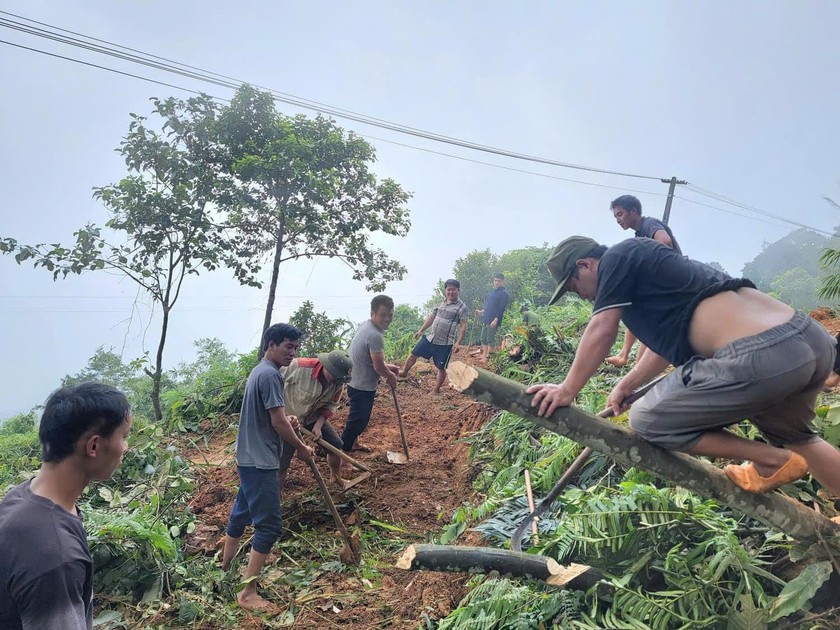 Lơ là công tác phòng chống bão lũ, hai chủ tịch xã ở Lào Cai bị đình chỉ công tác