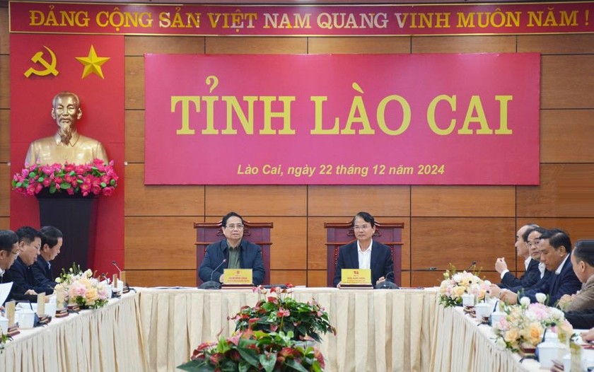 Thủ tướng Phạm Minh Chính làm việc với Ban Thường vụ tỉnh Lào Cai.