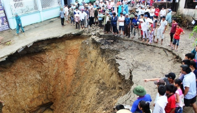 Tìm  nguyên nhân “hố tử thần” xuất hiện tại Thanh Hóa