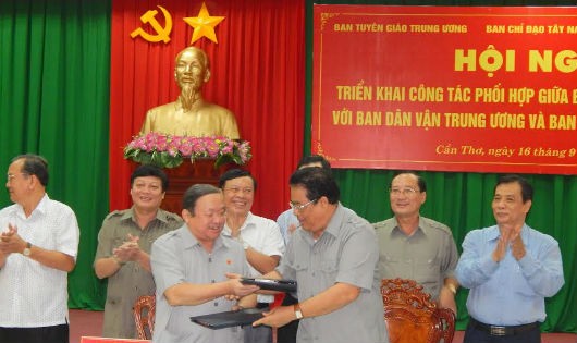  Ban dân vận trung ương và Ban Chỉ đạo Tây Nam bộ ký kết chương trình phối hợp giai đoạn 2016-2020.