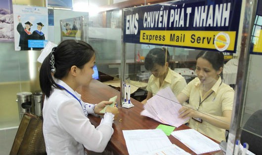 Một trong những nội dung thi đó là công tác nâng cao chất lượng, đổi mới bưu cục và phong cách phục vụ của giao dịch viên.