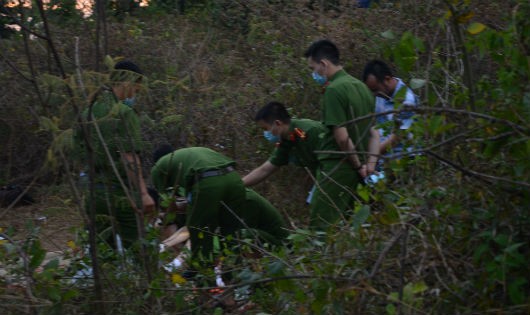 Lực lượng chức năng phong tỏa hiện trường