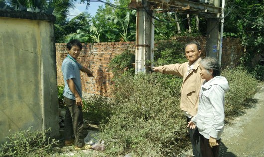 Mương nước là ranh giới đất tồn tại lâu nay. 